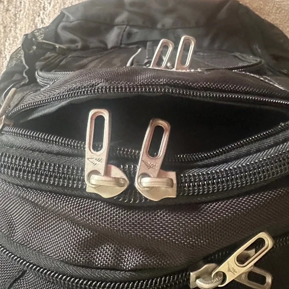 High Sierra 17" Laptop Backpack – TSA-Friendly, Black, Like New - Picture 12 of 14